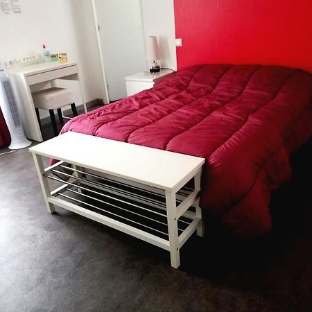 Chambre Avec Salle De Bain Privatisee Avec Petit Dejeuner Compris 欧克索讷 外观 照片